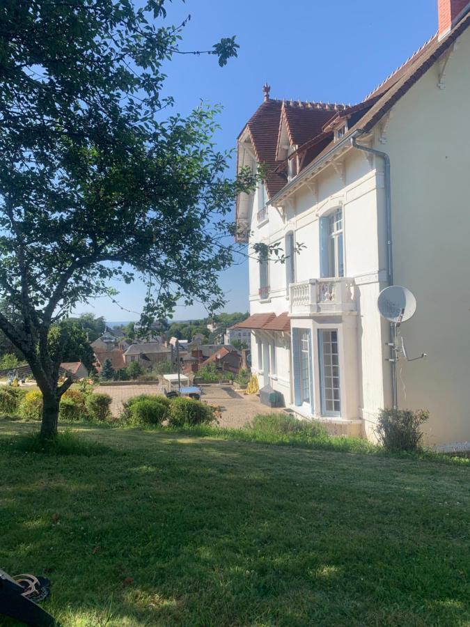 Holiday Home Villa Castel Marie Louise Neris les Bains Bagian luar foto