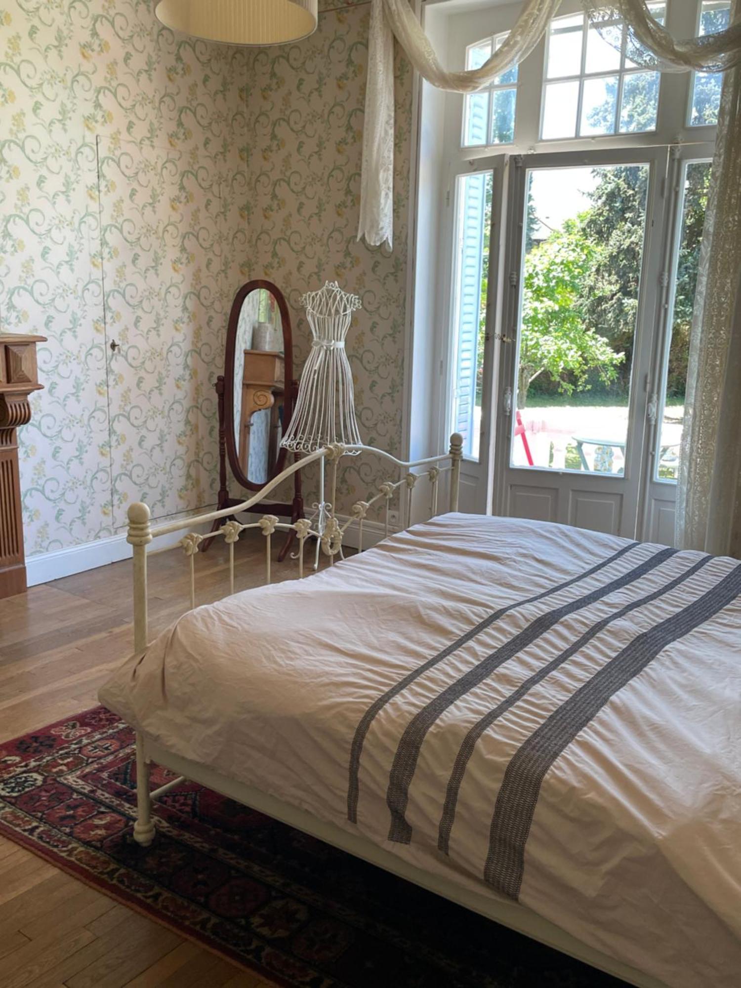 Holiday Home Villa Castel Marie Louise Neris les Bains Bagian luar foto