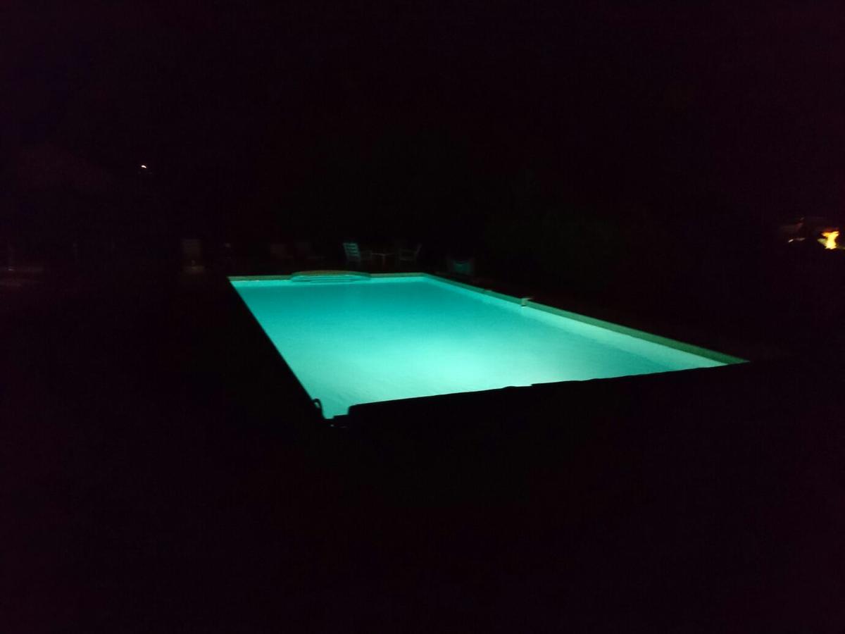 Holiday Home Villa Castel Marie Louise Neris les Bains Bagian luar foto