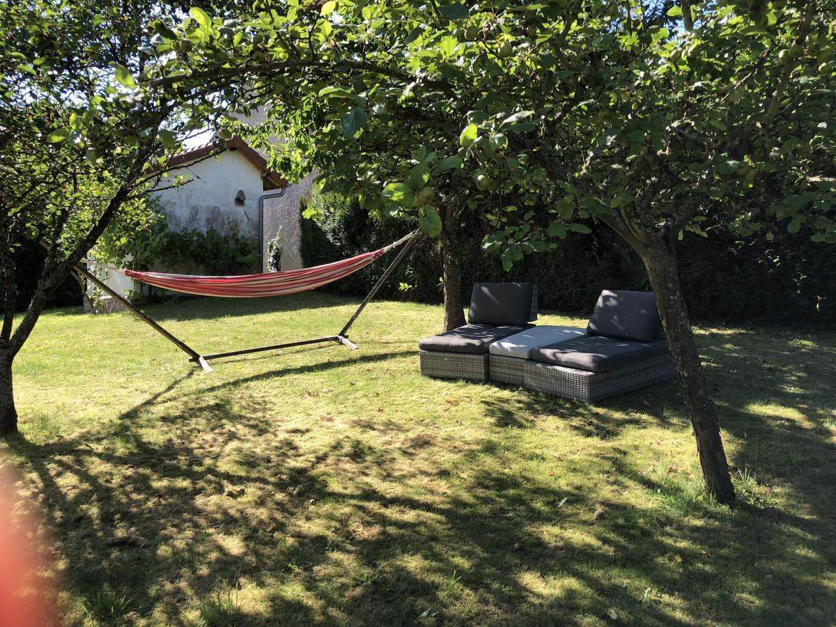 Holiday Home Villa Castel Marie Louise Neris les Bains Bagian luar foto